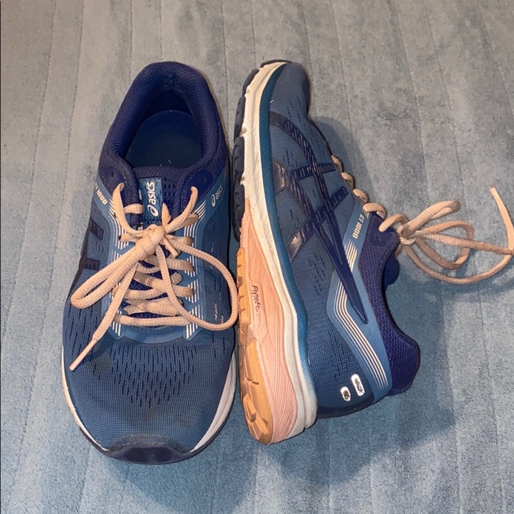 ASICS - Picture 2 of 7